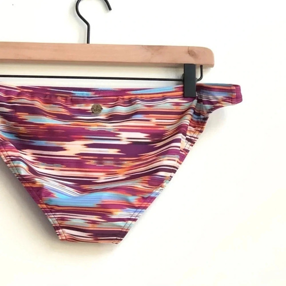 New prAna Kala Bikini Bottom AZALEA RAINBLUR Swimwear
UPF 50+ swim suit swimsuit - Picture 3 of 13